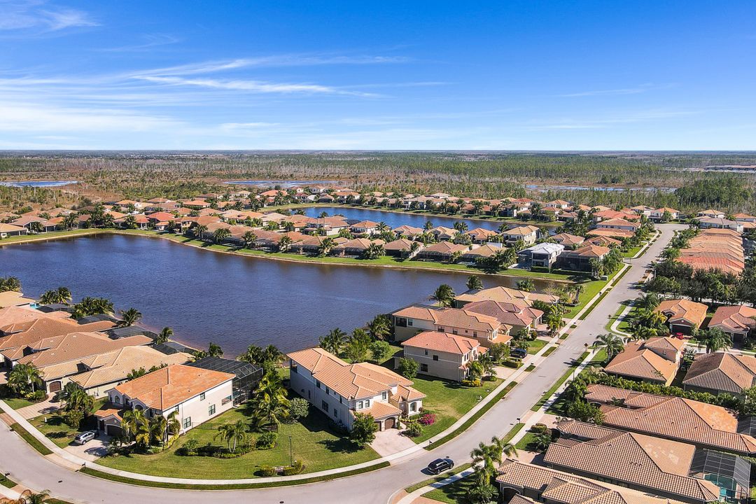 3025 Cinnamon Bay Cir, Naples, FL 34119