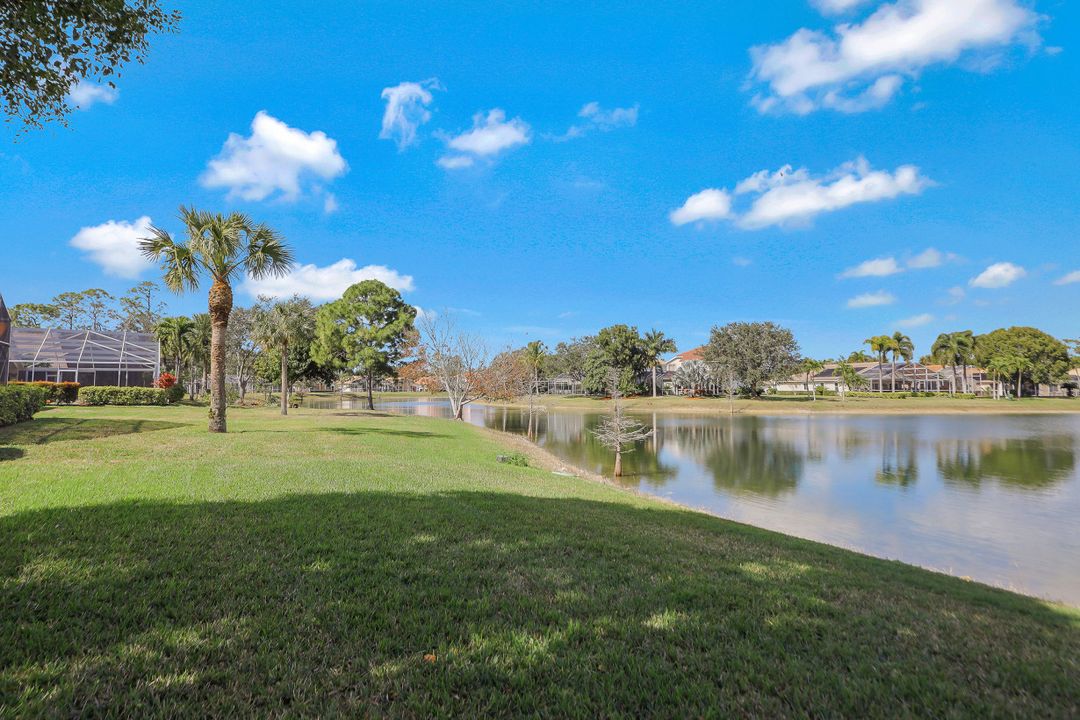 7433 Meldin Ct, Naples, FL 34104