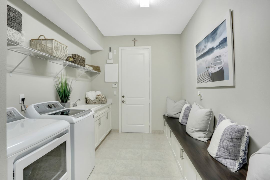 4600 Azalea Dr, Naples, FL 34119