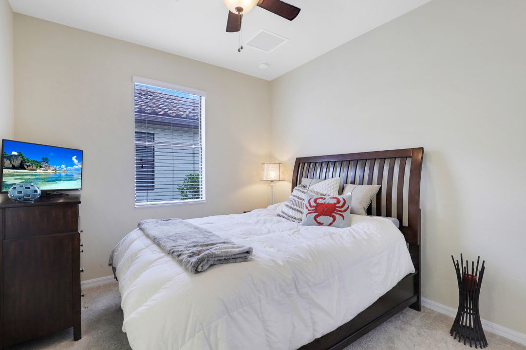 3618 Treasure Cove Cir, Naples, FL 34114