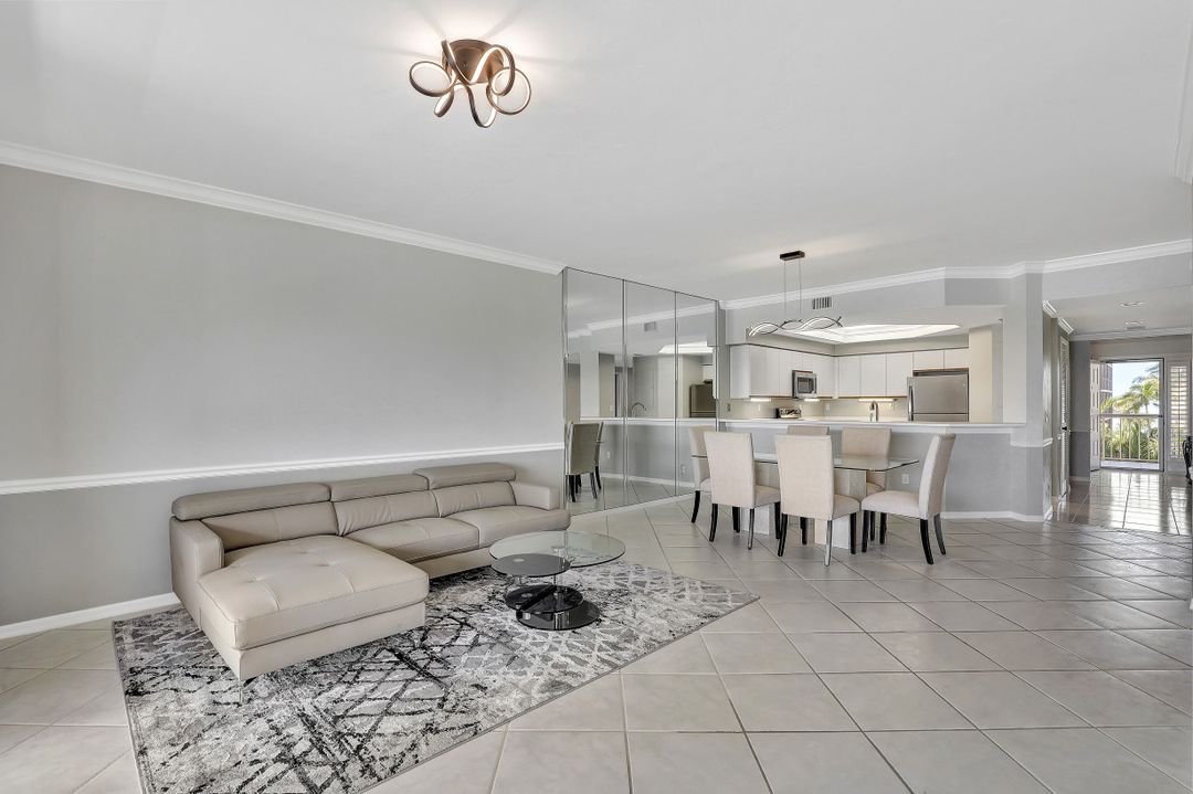 9700 Gulf Shore Dr #202, Naples, FL 34108