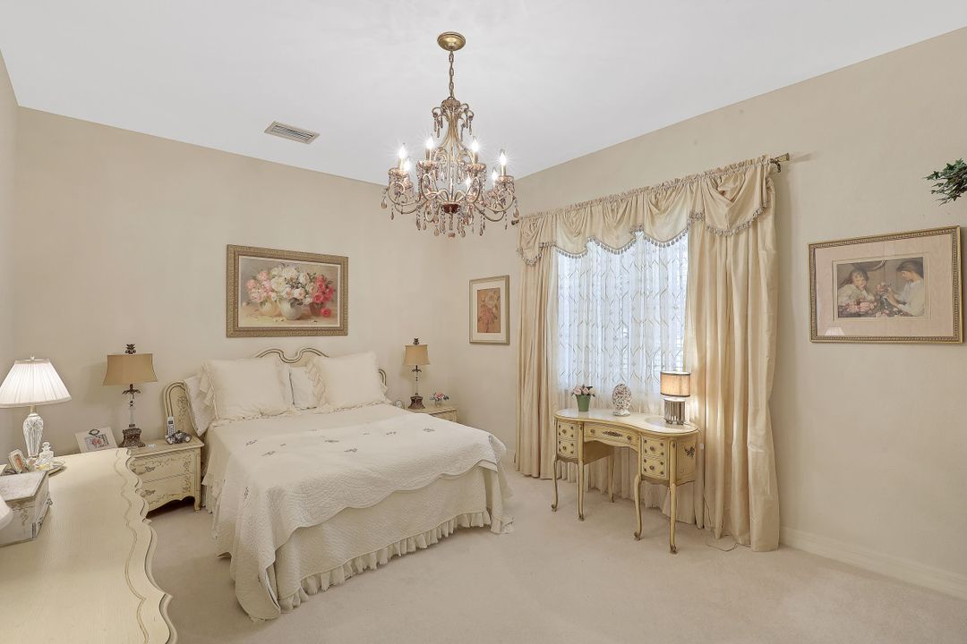 5760 Golden Oaks Ln, Naples, FL 34119