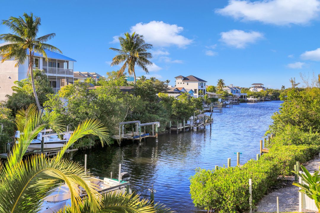 27892 Forester Dr, Bonita Springs, FL 34134