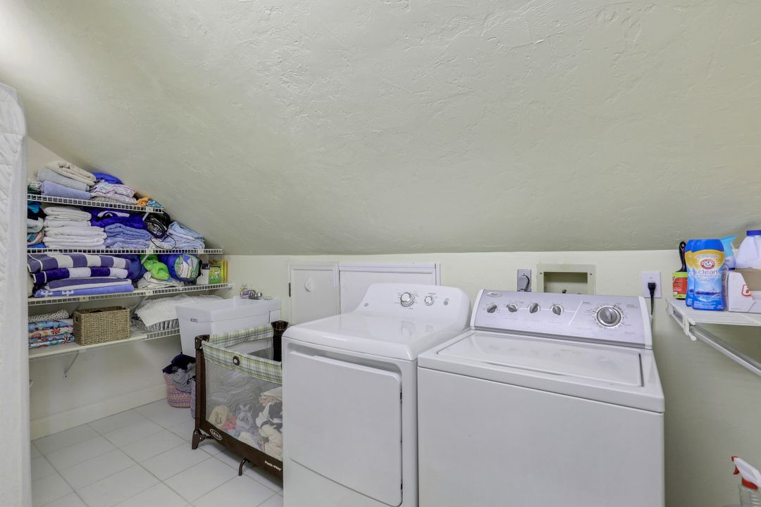 376 Leatherfern Ln, Marco Island, FL 34145