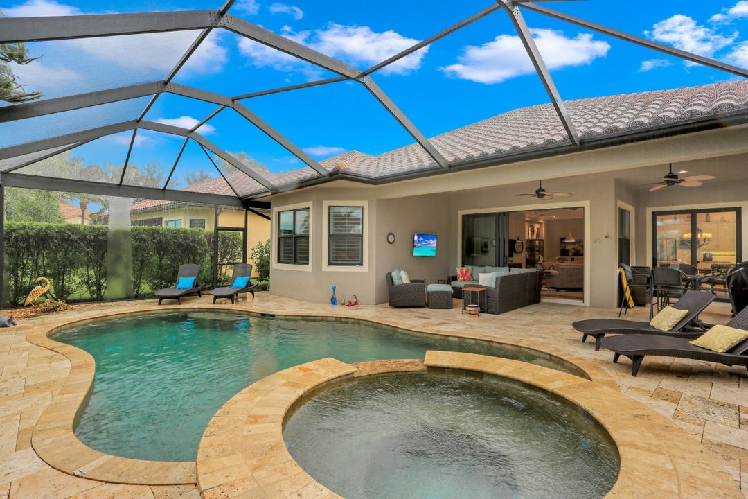 9104 Isla Bella Cir, Bonita Springs, FL 34135