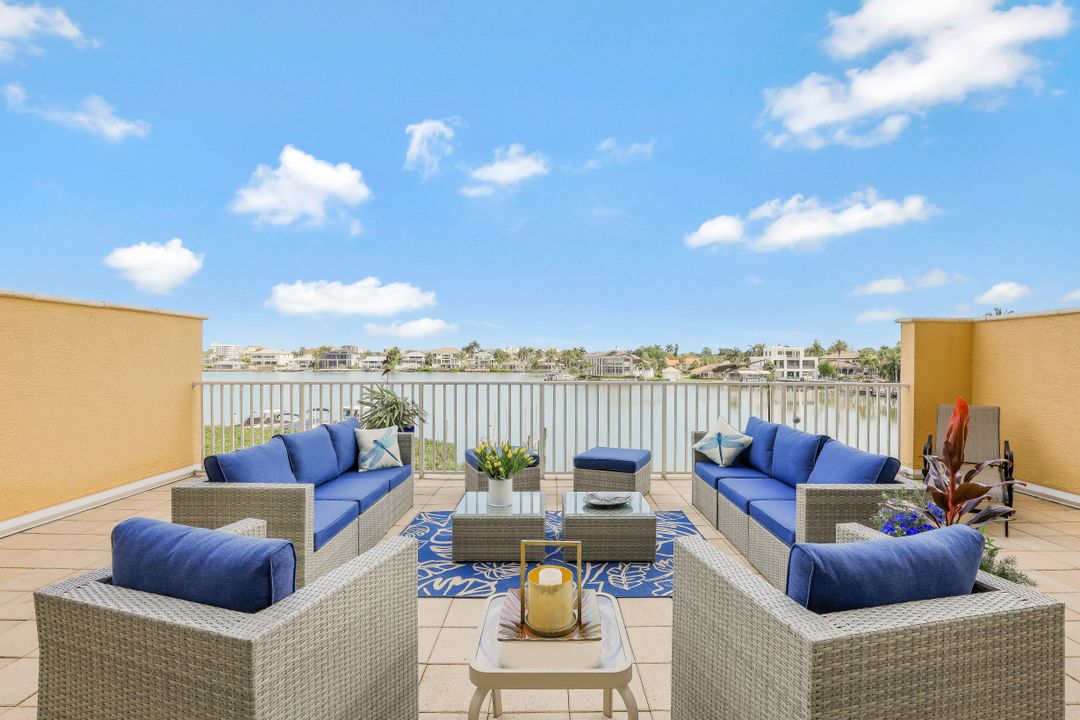 410 Flagship Dr #302, Naples, FL 34108