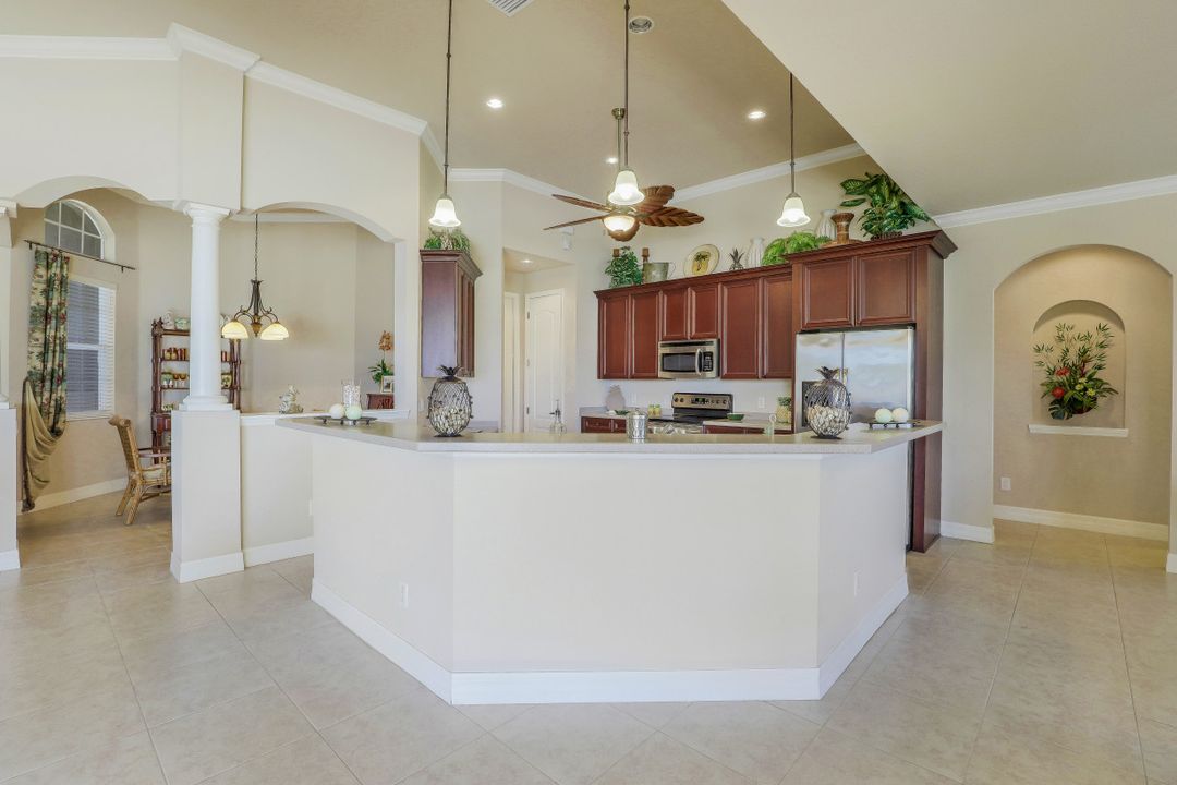 4141 SW 10th Ave, Cape Coral, FL 33914