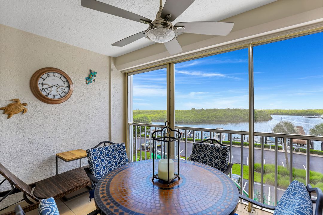 13105 Vanderbilt Dr #408, Naples, FL 34110