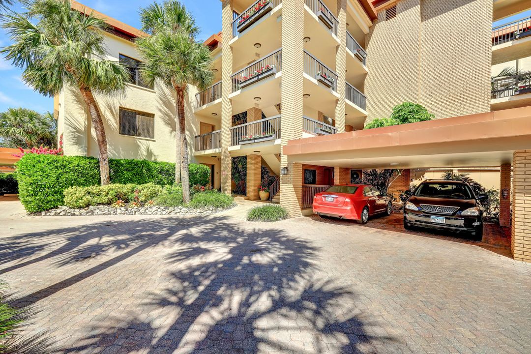 6770 Pelican Bay Blvd #235, Naples, FL 34108