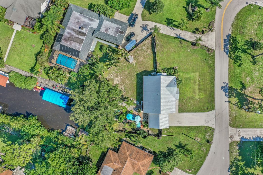 20520 Pine Tree Ln, Estero, FL 33928