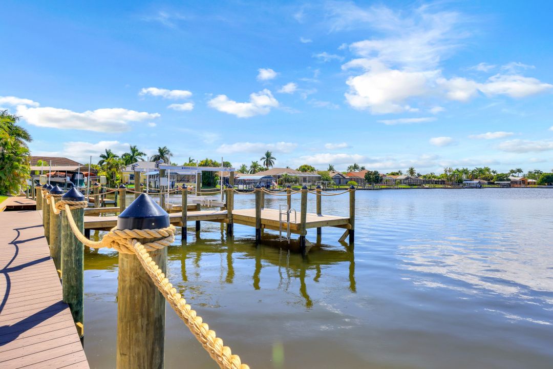 5020 Pelican Blvd, Cape Coral, FL 33914