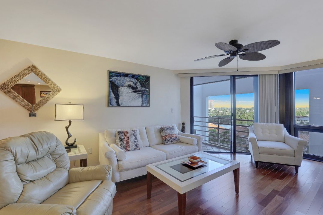 4751 Gulf Shore Blvd N #804, Naples, FL 34103