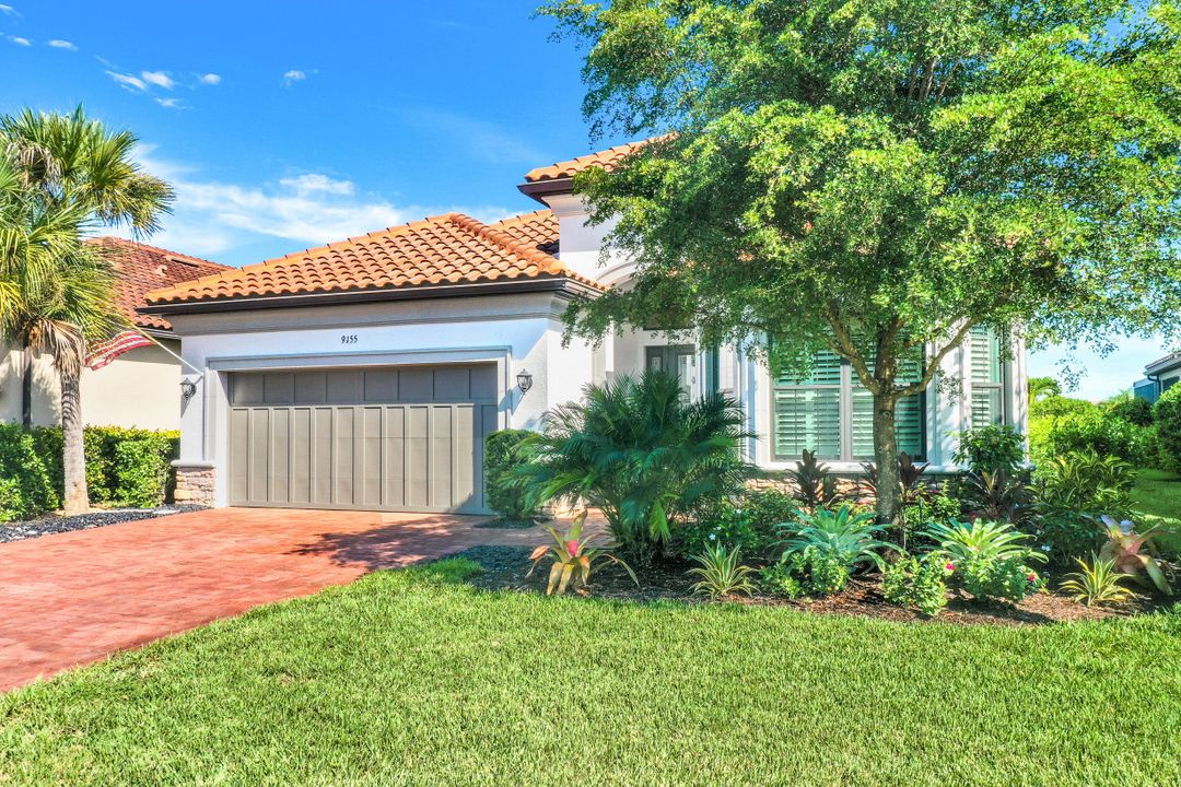9155 Trivoli Ter, Naples, FL 34119