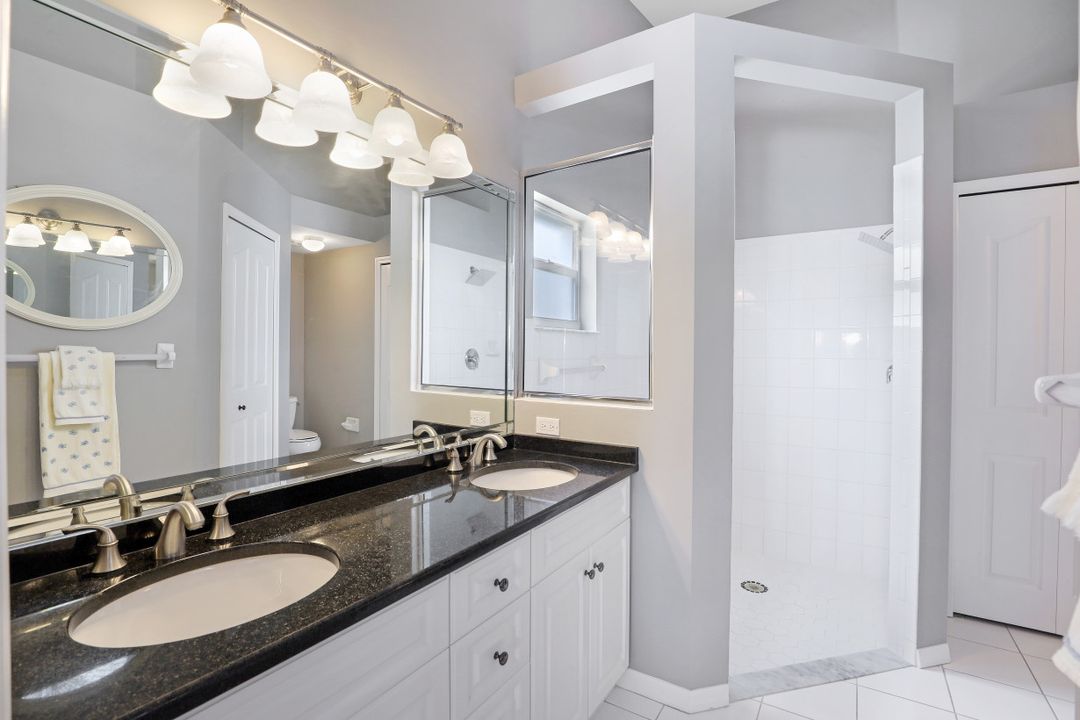 2622 Stacil Cir #2, Naples, FL 34109