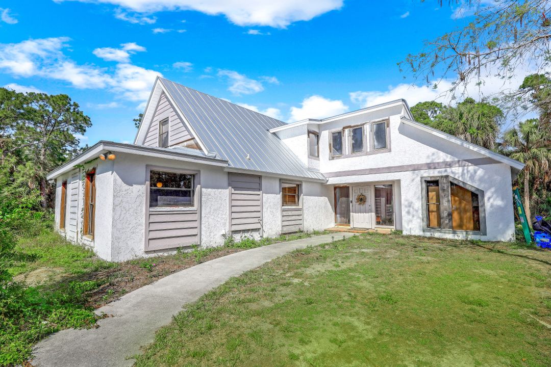 781 11th St SW, Naples, FL 34117