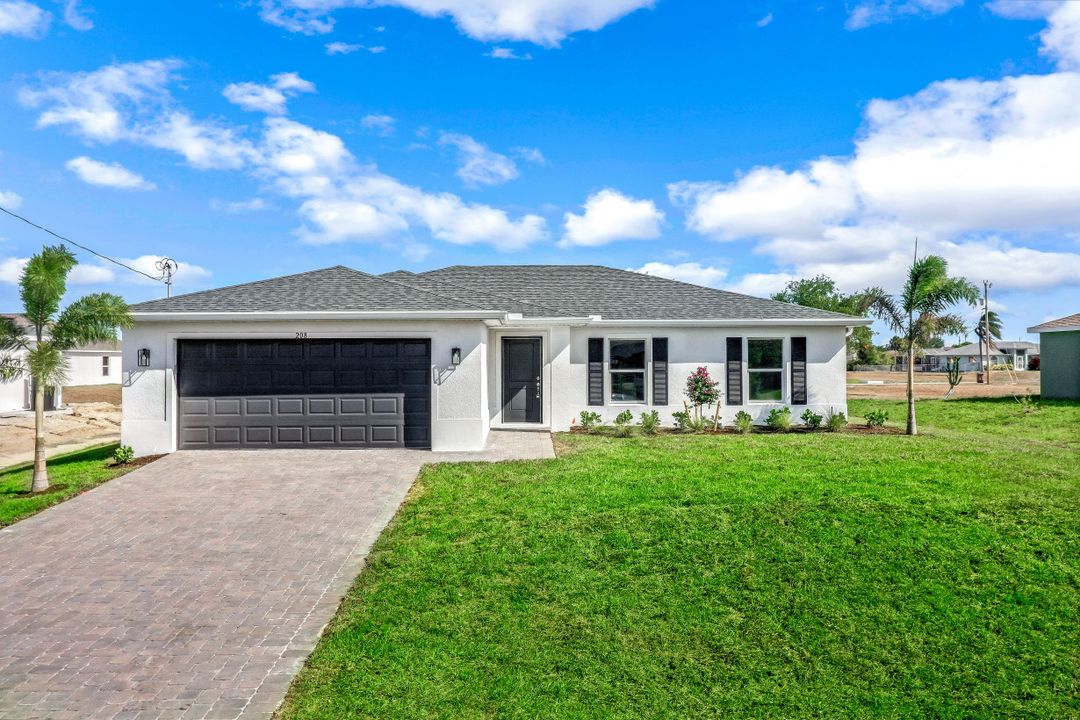 208 NW 28th Terrace, Cape Coral, FL 33993