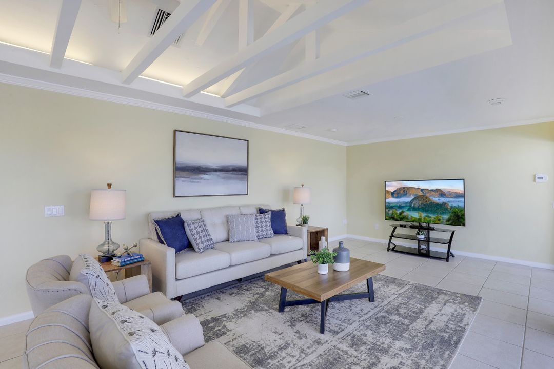 105 Bayshore Dr, Cape Coral, FL 33904