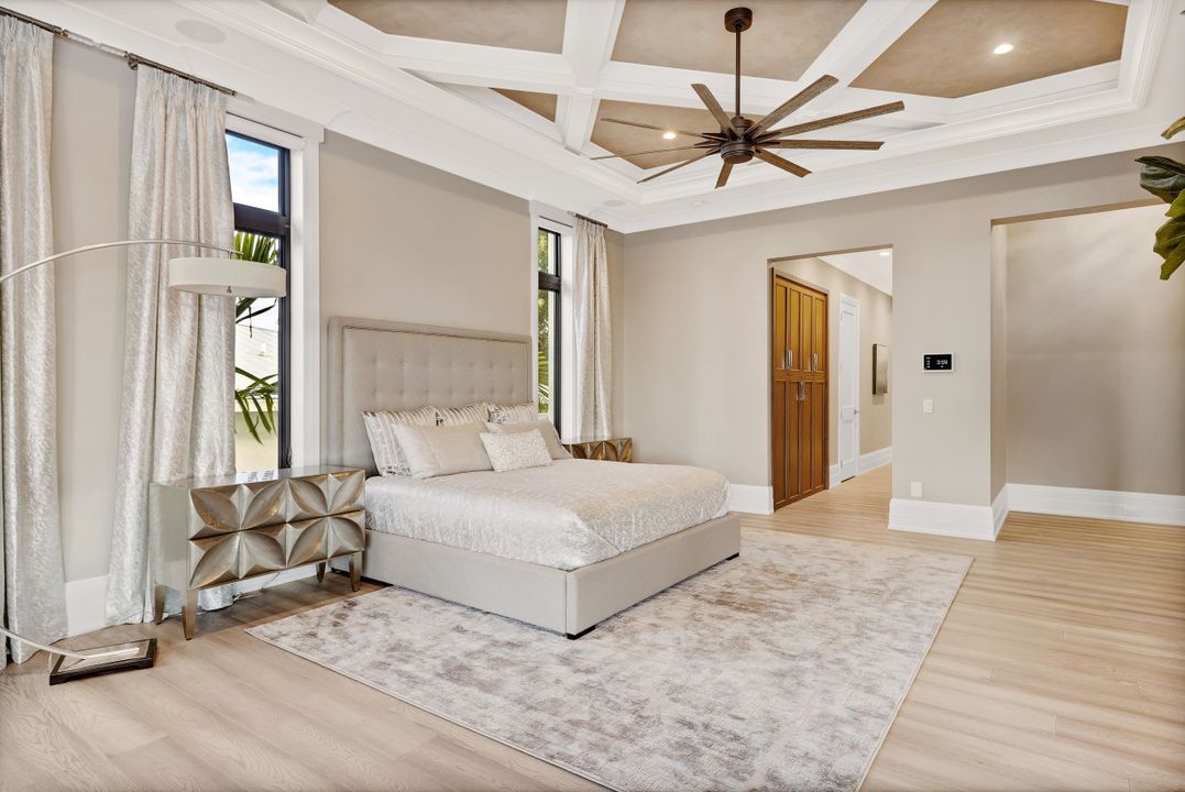 5603 Riverside Dr, Cape Coral, FL 33904