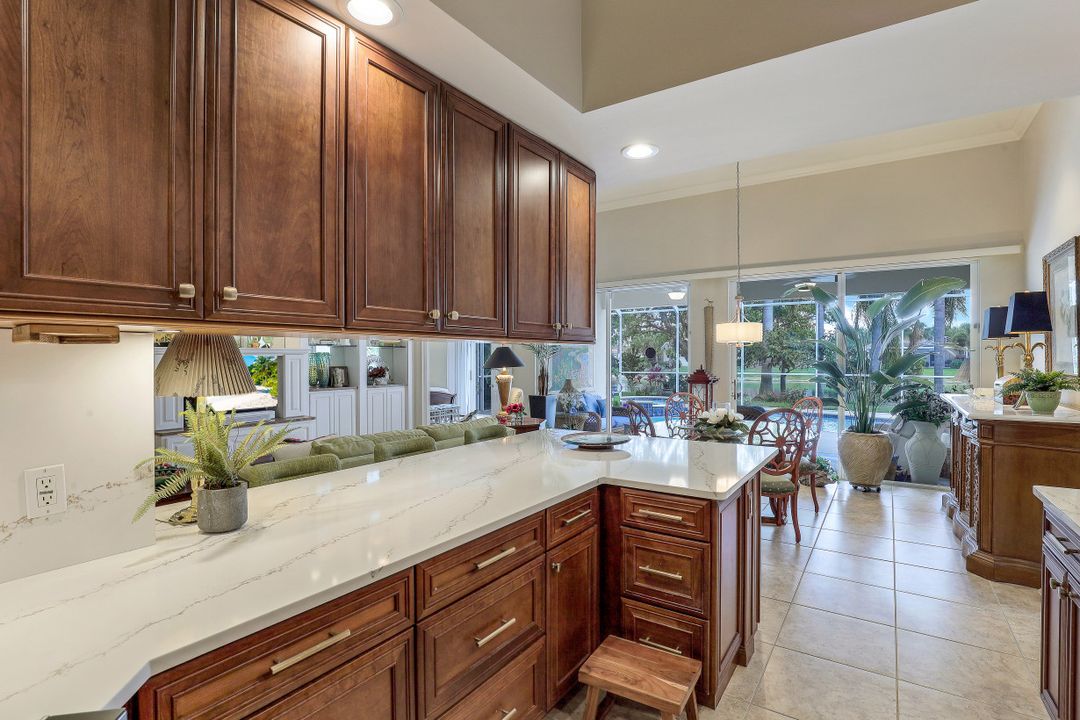 2909 Hatteras Way, Naples, FL 34119