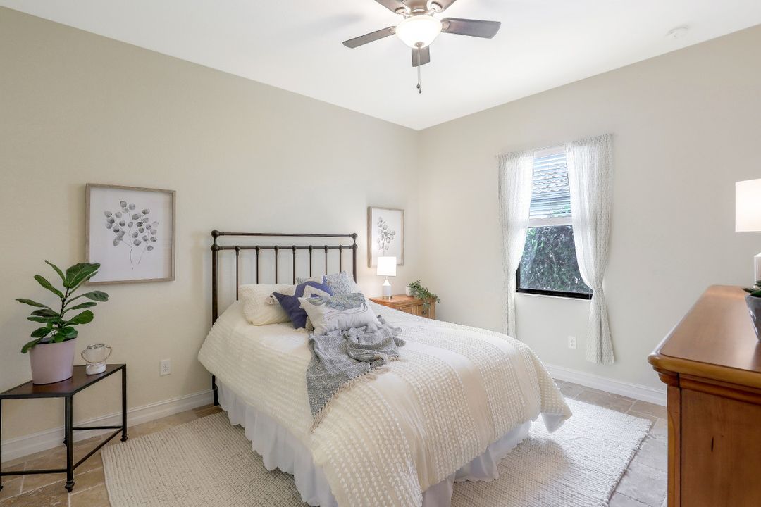 3400 Runaway Ln, Naples, FL 34114