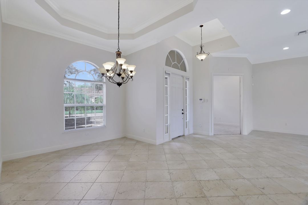 10196 Avonleigh Dr, Bonita Springs, FL 34135