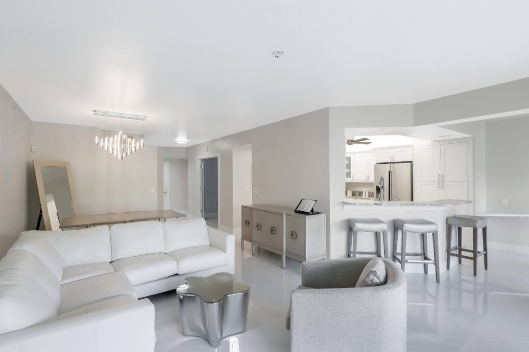 6834 Lantana Bridge Rd #101, Naples, FL 34109