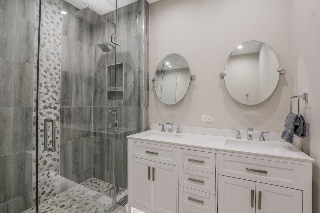 149 S Seas Ct, Marco Island, FL 34145