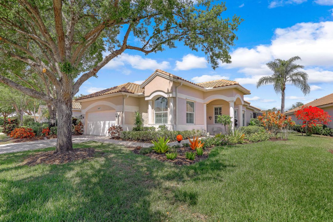 24717 Hollybrier Ln, Bonita Springs, FL 34134