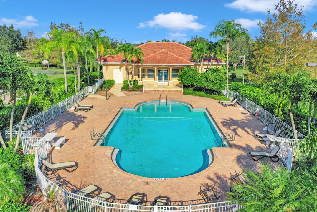776 Grand Rapids Blvd, Naples, FL 34120