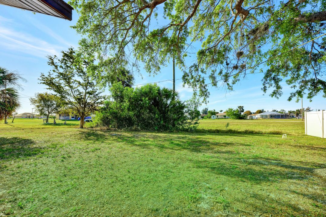 2222 NW 2nd St, Cape Coral, FL 33993