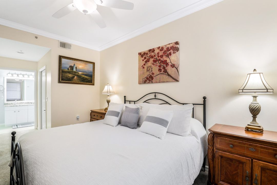 2710 Cypress Trace Cir #3011, Naples, FL 34119