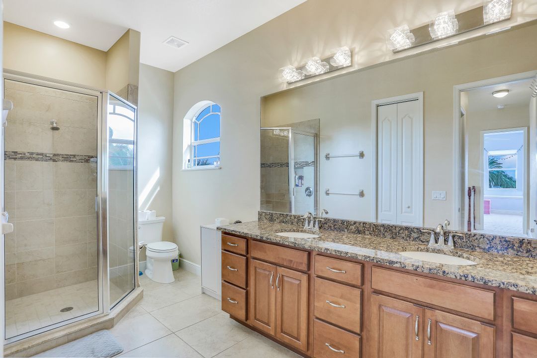 719 Coral Dr, Cape Coral, FL 33904