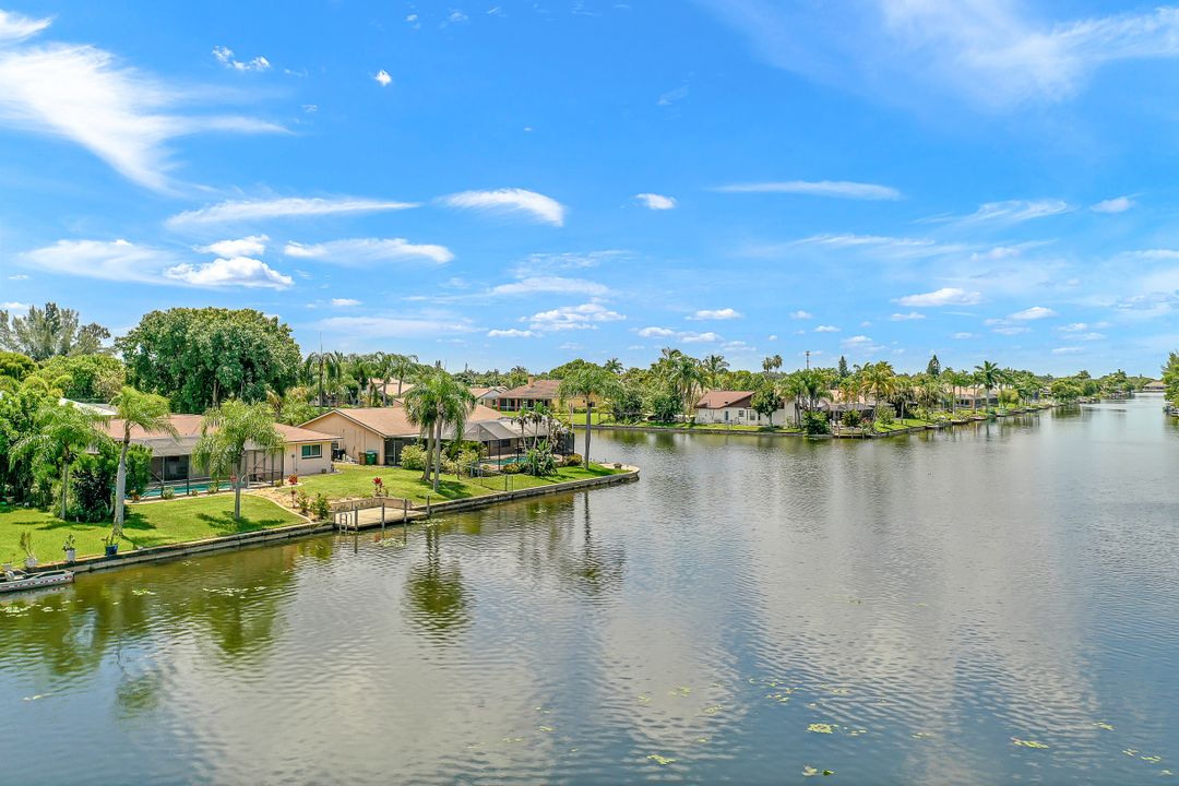 2002 SE 6th Ave, Cape Coral, FL 33990