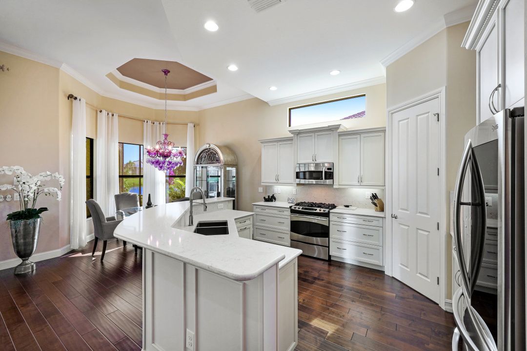 6344 Serano Way, Naples, FL 34113