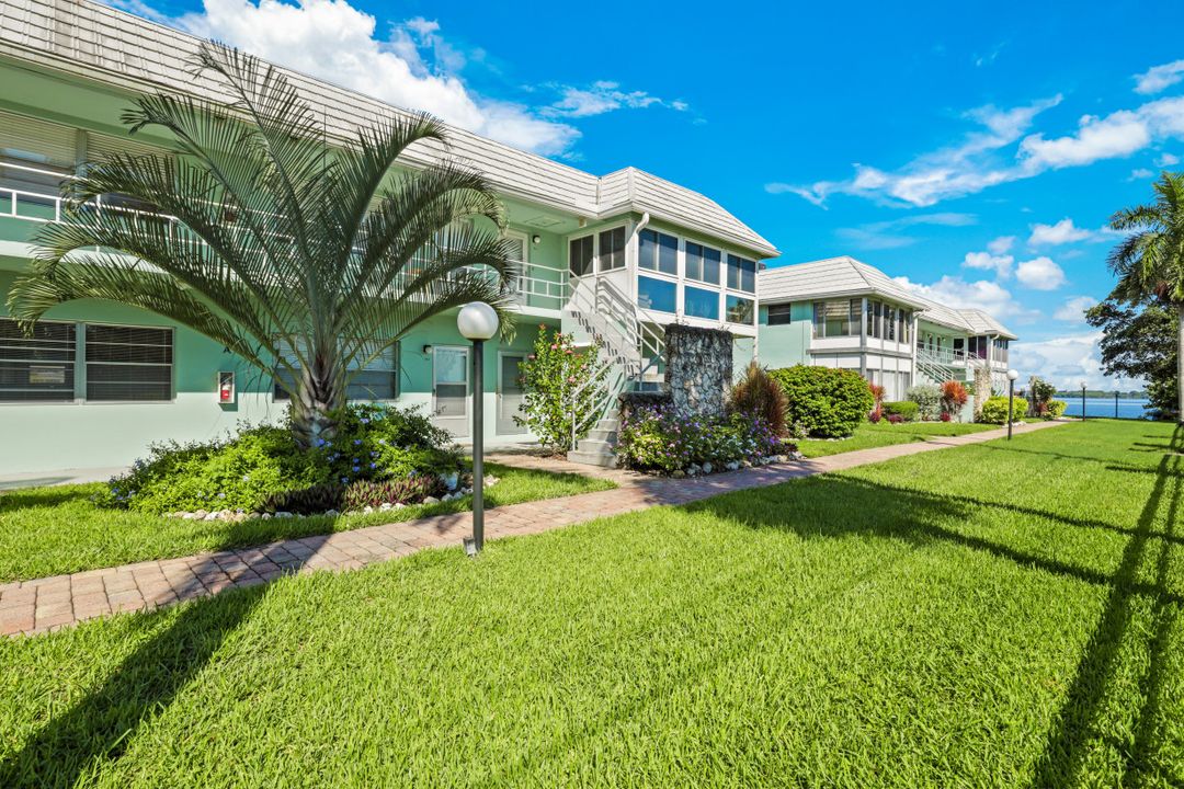 3225 E Riverside Dr #12A, Fort Myers, FL 33916