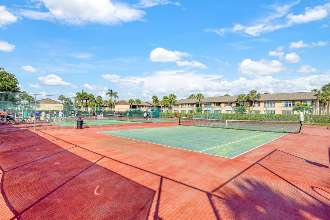 3631 Arctic Cir, Naples, FL 34112