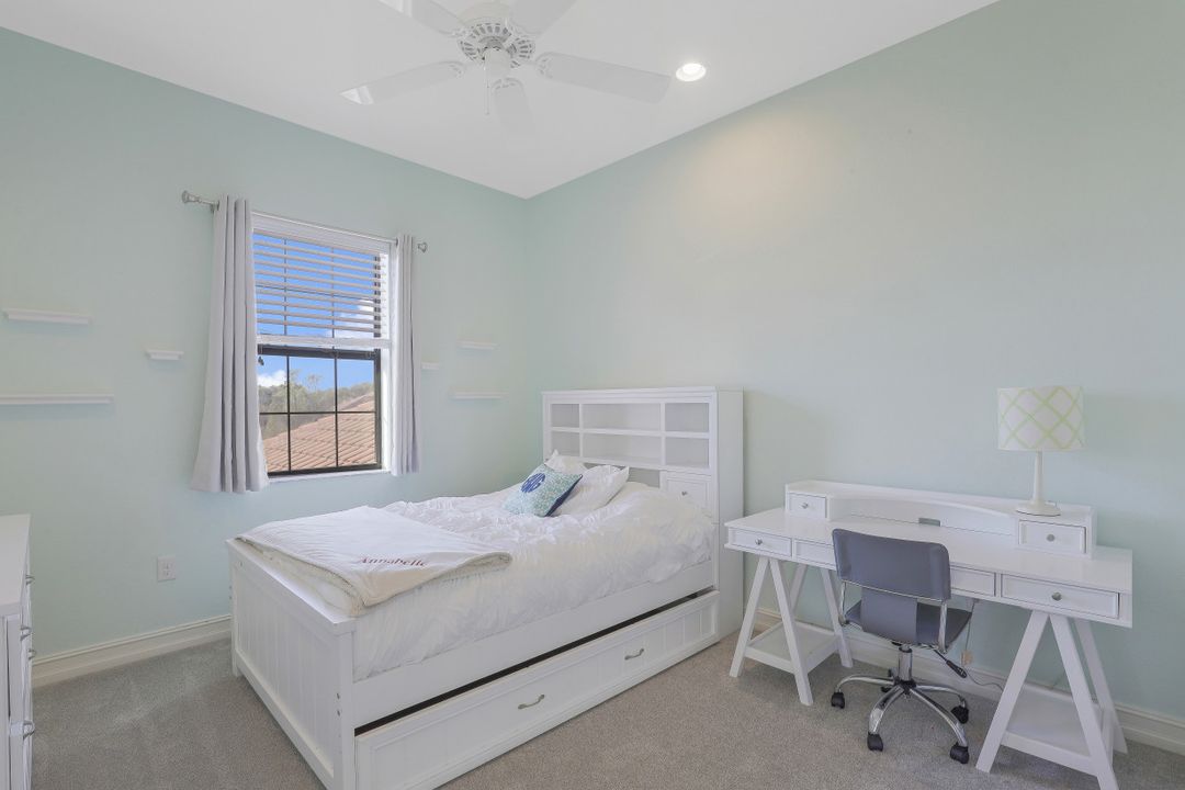 15907 Secoya Reserve Cir, Naples, FL 34110