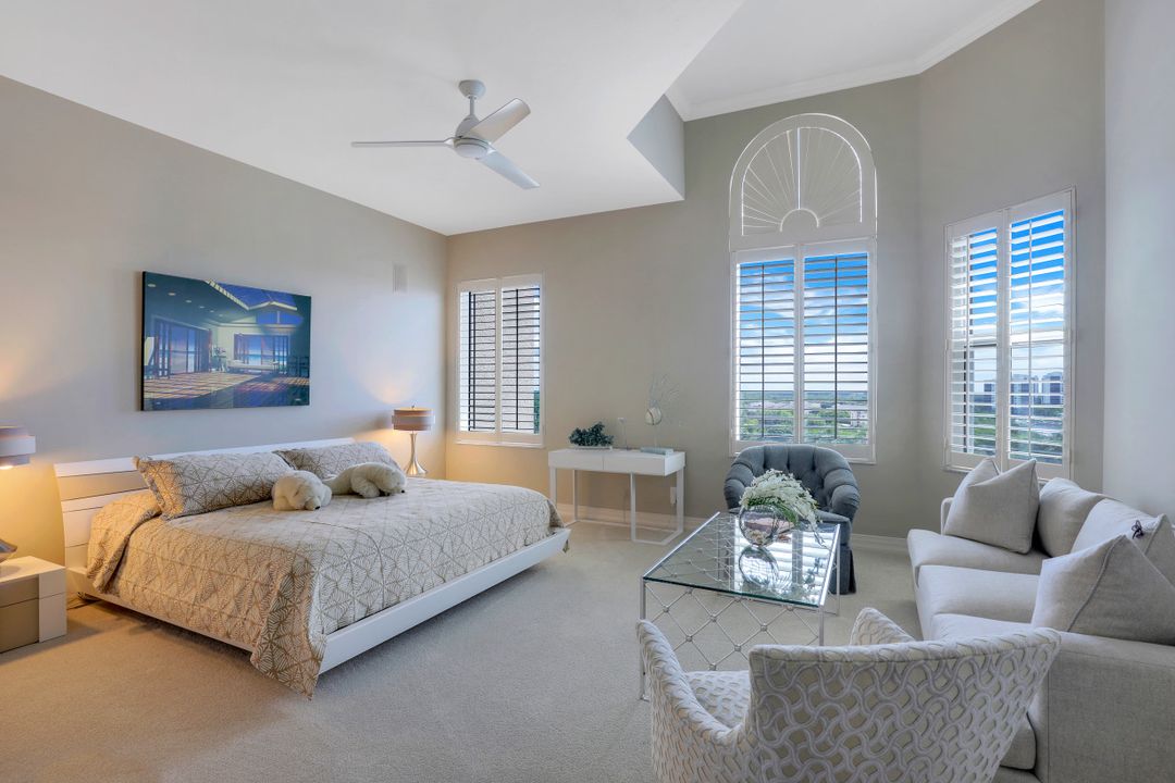 435 Dockside Dr #PH-02, Naples, FL 34110