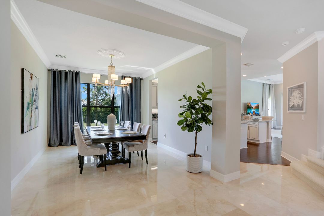 4600 Azalea Dr, Naples, FL 34119