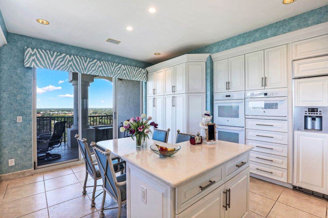 4811 Island Pond Ct #905, Bonita Springs, FL 34134