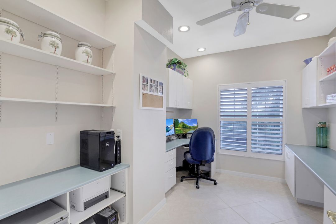 450 Spinnaker Dr, Marco Island, FL 34145