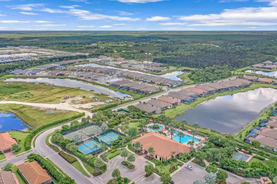 8199 Lucello Terrace N, Naples, FL 34114