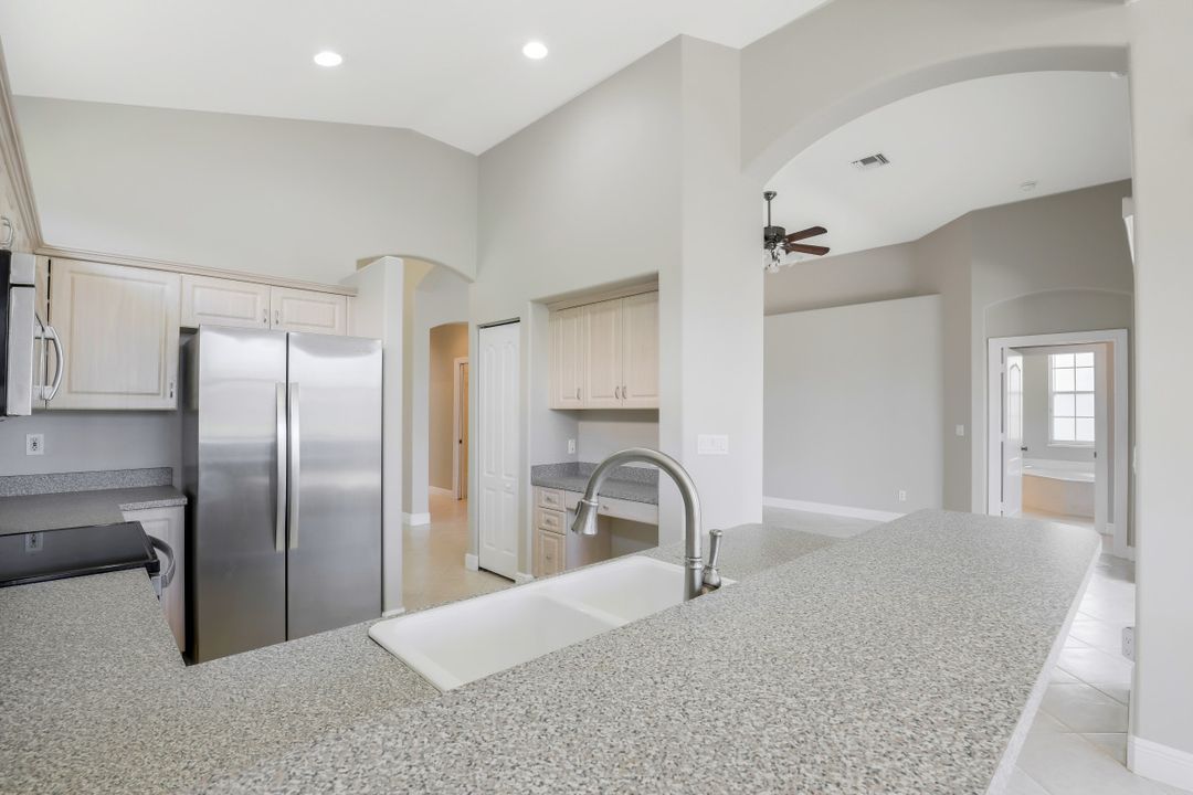 8039 Tauren Ct, Naples, FL 34119