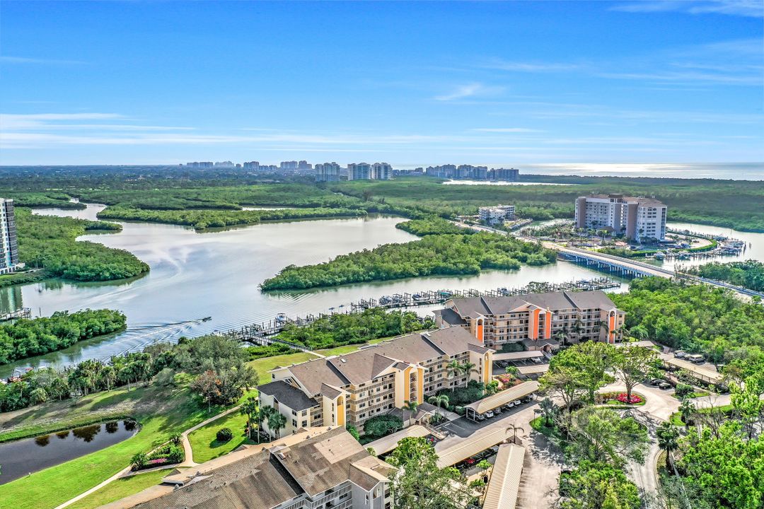 320 Horse Creek Dr #203, Naples, FL 34110