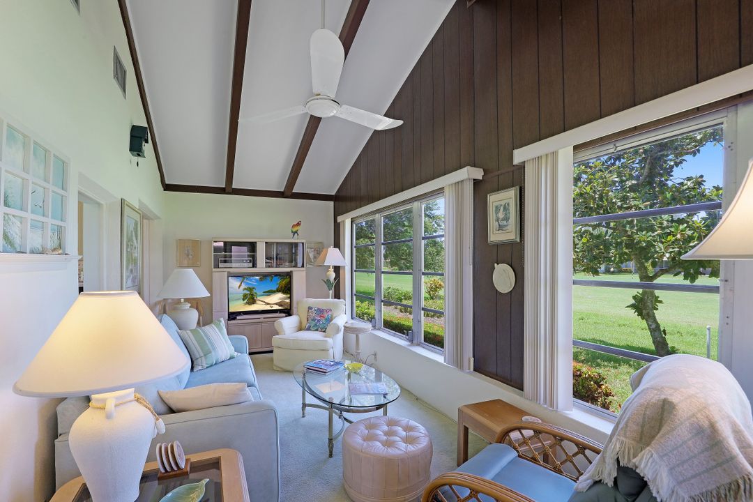 1017 Forest Lakes Dr, Naples, FL 34105