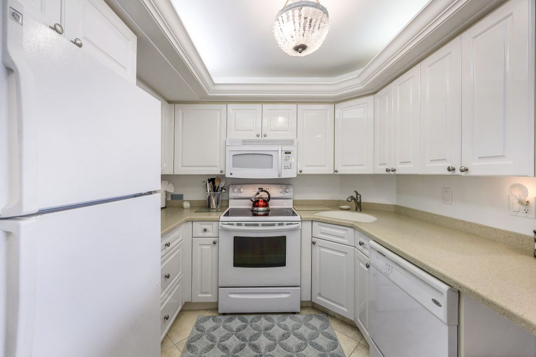 260 Seaview Ct #609, Marco Island, FL 34145