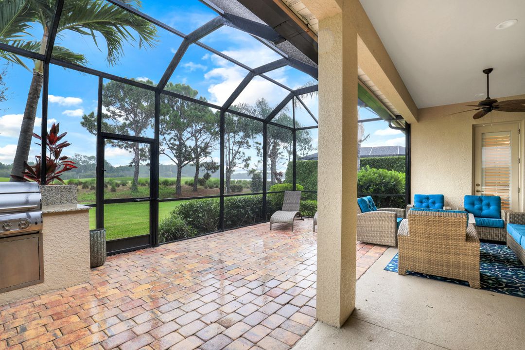 9765 Nickel Ridge Cir, Naples, FL 34120