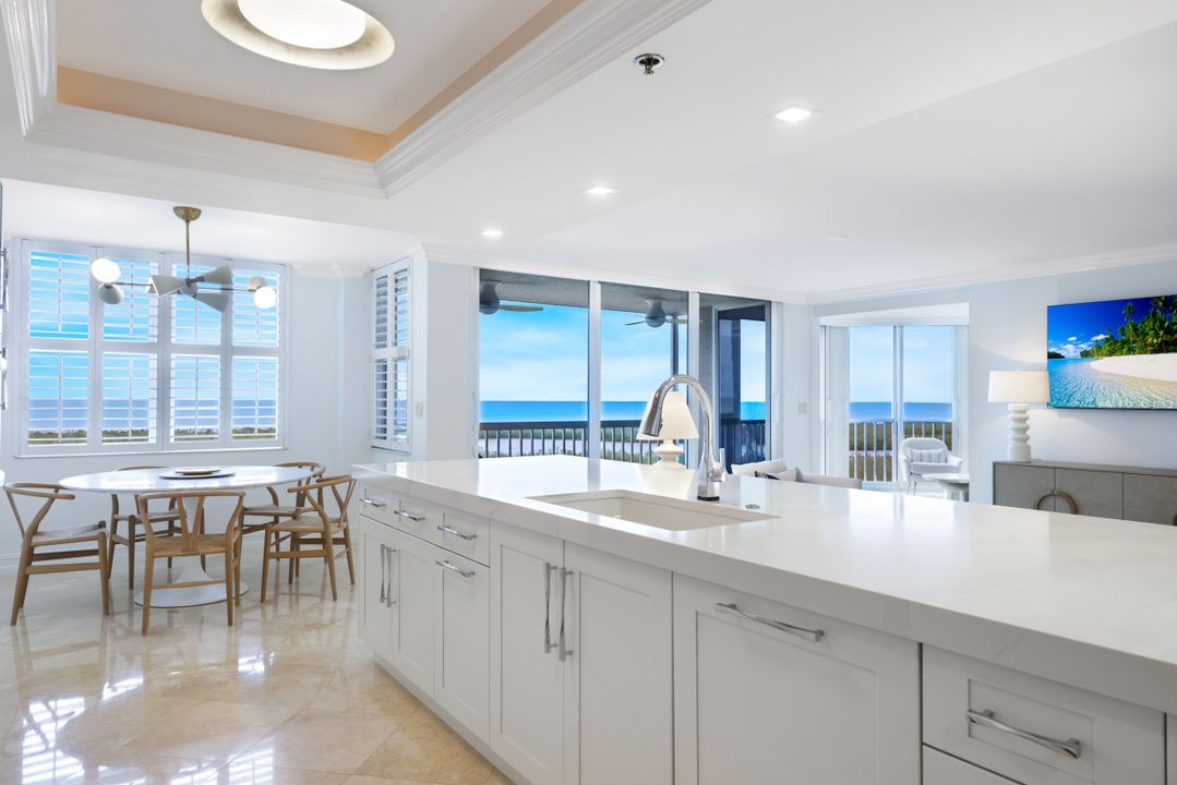 6585 Nicholas Blvd #1103, Naples, FL 34108