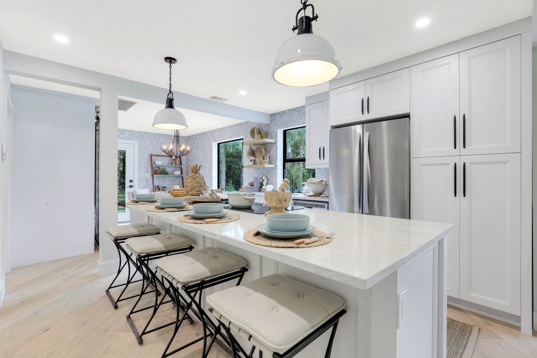 5019 Hawthorn Woods Way, Naples, FL 34116
