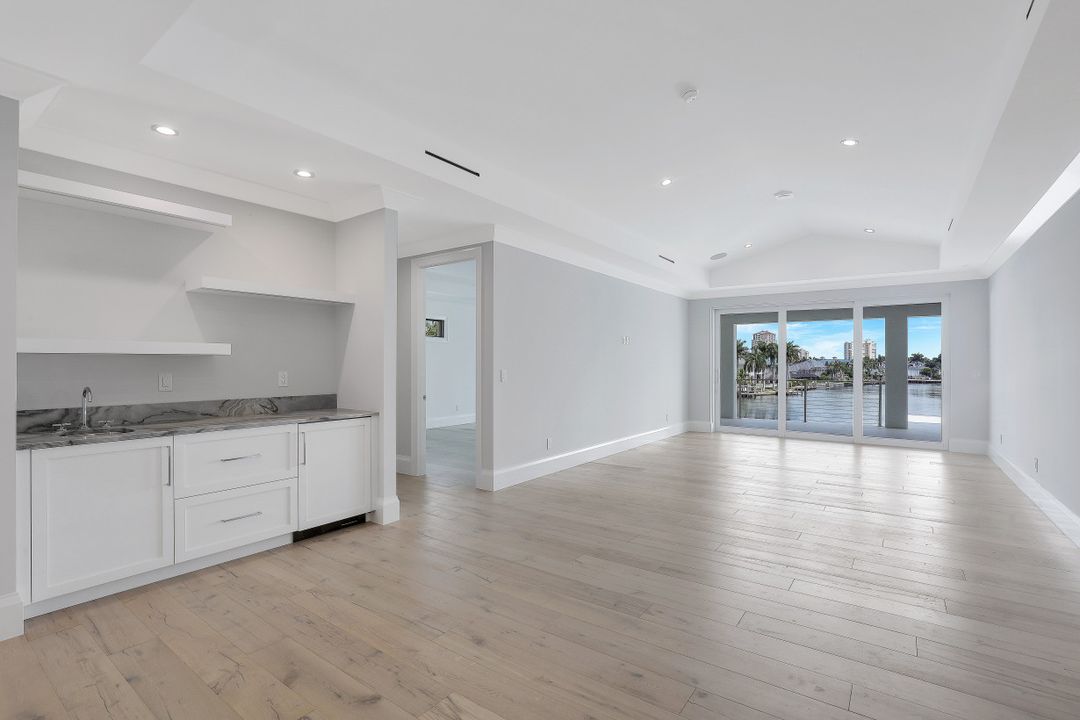 313 Turtle Hatch Rd, Naples, FL 34103